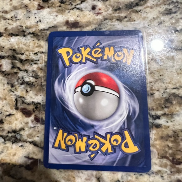 Holo Charizard - 4/102 - Pokémon Card - Picture 4 of 4